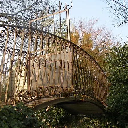 Grange De La Herde Panzió Camon